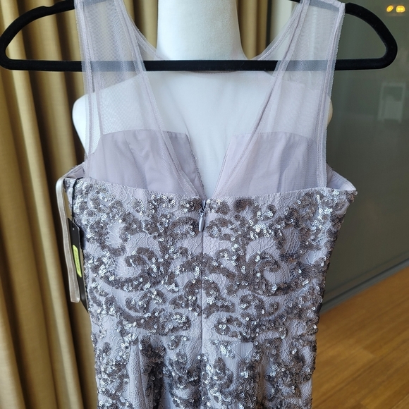 BCBG MaxAzria Gray Lace and Sequin Dress Size 0 - Picture 8 of 10